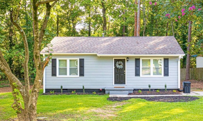 Marietta Casa | Homey Bungalow Convenient to Marietta and I-75!