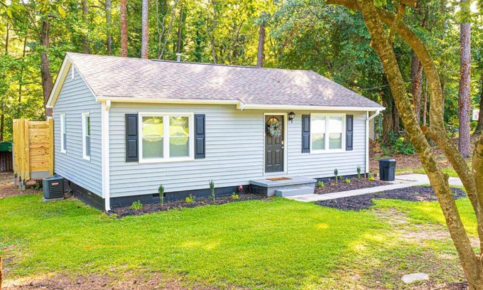 Marietta Casa | Homey Bungalow Convenient to Marietta and I-75!