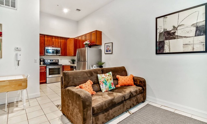 Spring Garden Condominio | Homey First Floor Flat near the Convention Center-Center City/Chinatown