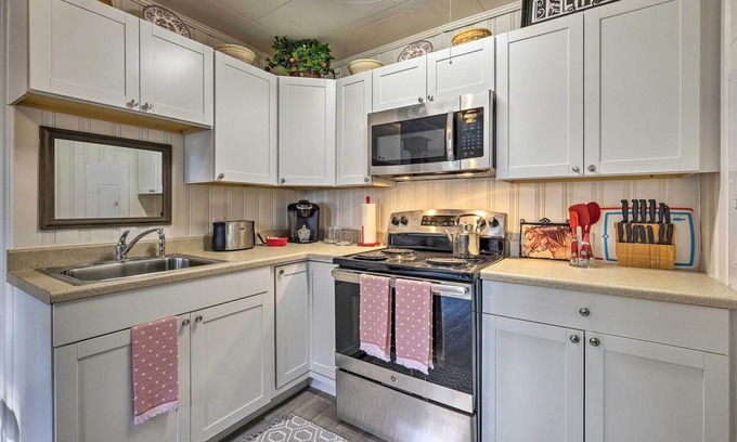 Lexington Cabaña | Homey Horse Farm Hideaway ~ 6 Mi to KY Horse Park!
