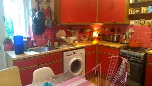 Lambeth Cama Y Desayuno | Homey, warm & welcoming room.