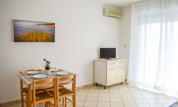 Foggetta Apartamento | Homiday - Green Bay D16, Two Bedroom Apartment