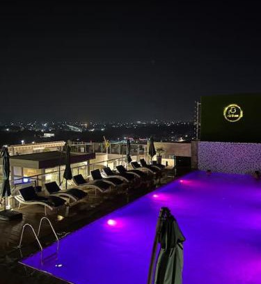 Islamabad Apartamento | Homies-Mocha 1 BHK Rooftop Pool