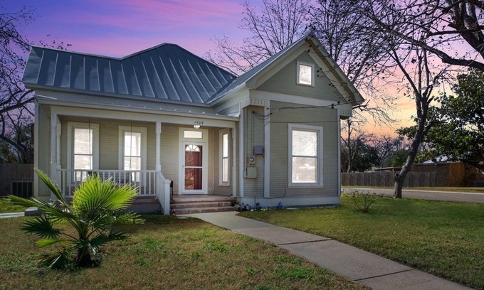 Hondo Casa | Come Relax: 2 K Bedrooms, Dogs Welcome