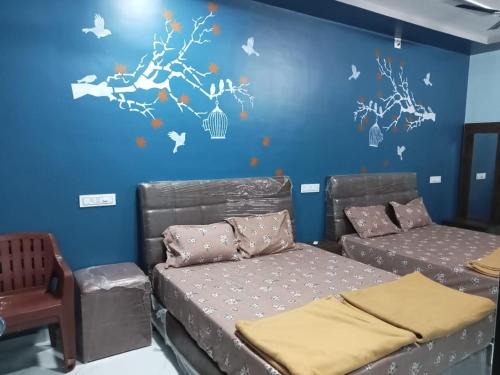 Rajpipla Casa | Honest Deluxe Room