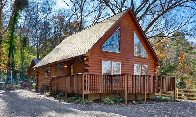 Guntersville Cabina | Honey Bear Lane - Log Cabin - Lake Guntersville, AL - Near Sunset Beach