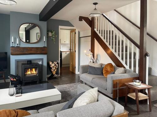 Newport Casa | Honey Bee Cottage