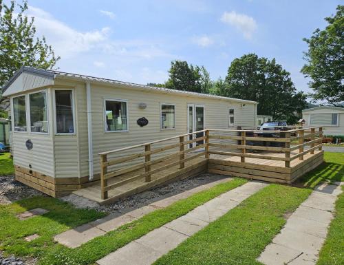 Selkirk Casa | Honey Cottage Caravan Park