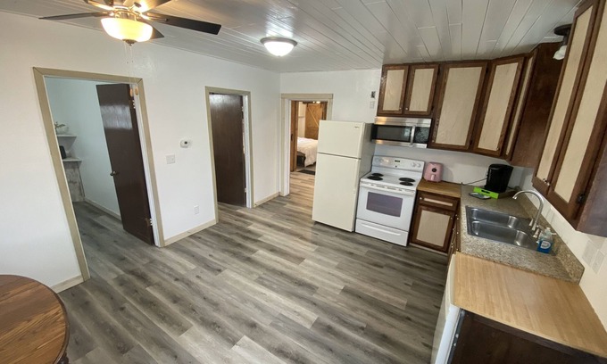Pierpont Casa | Honey Hole Hideaway