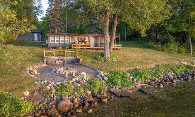 Onamia Cabina | Honey Hole Lodge