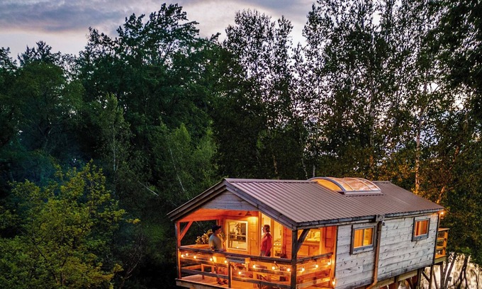 South Londonderry Cabina | Honey Pond Treehouse