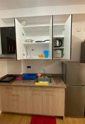 Poblacion District Apartamento | Honey's Staycation