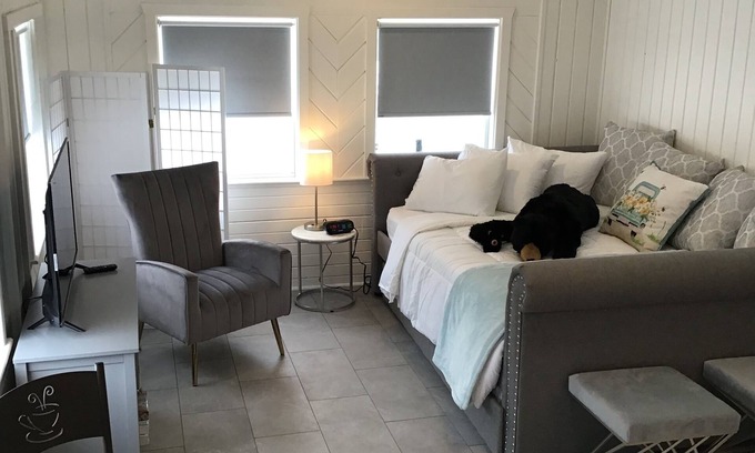 Petoskey Casa | Honey Suite at Bear River House