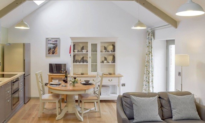 Stackpole Cabaña | Honeysuckle Cottage-UKC3194