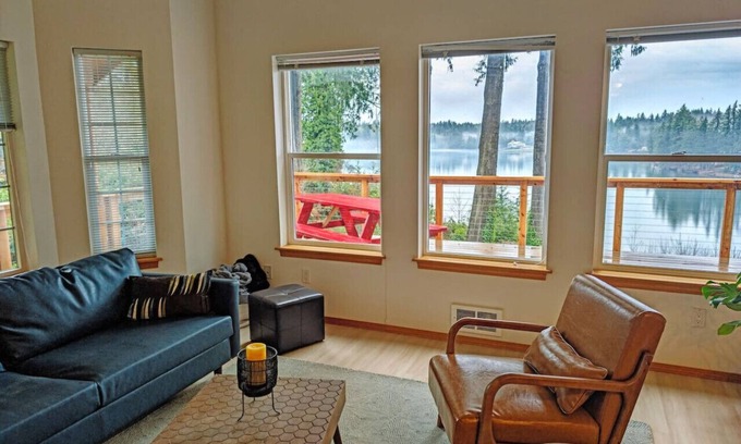 Shelton Casa | Hood Canal Waterfront - Olympic Peninsula