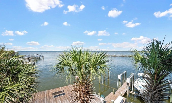 Fort Morgan Pines Condominio | Hooked Bliss Summary: