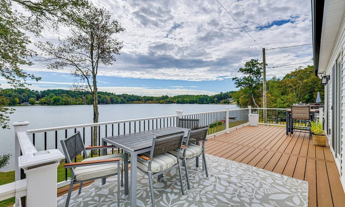 Thompson Casa | Hooked on Nature: Waterfront Thompson Retreat
