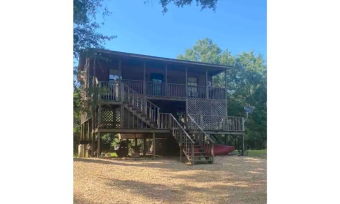 Fairbanks Cabina | Hooked on the River!