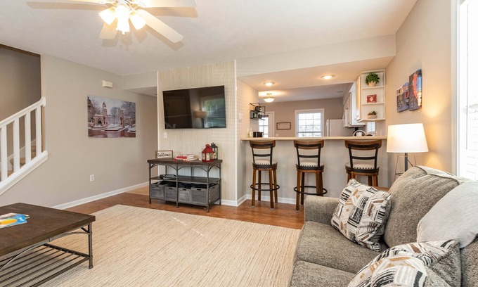 Bloomington Casa | Hoosier Happiness, Too! *3 Bedroom Suites*