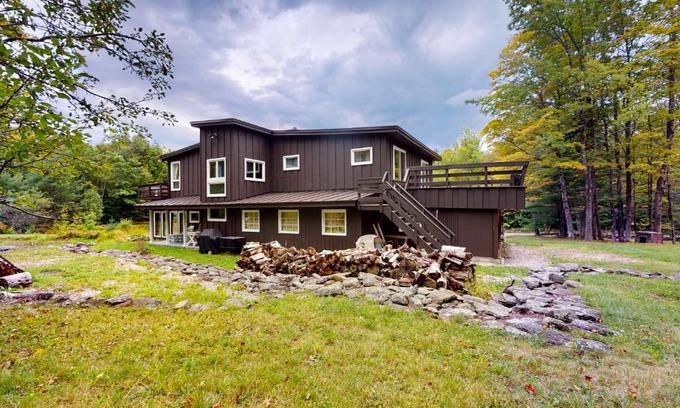 West Halifax Casa | Hoot Owl Hollow