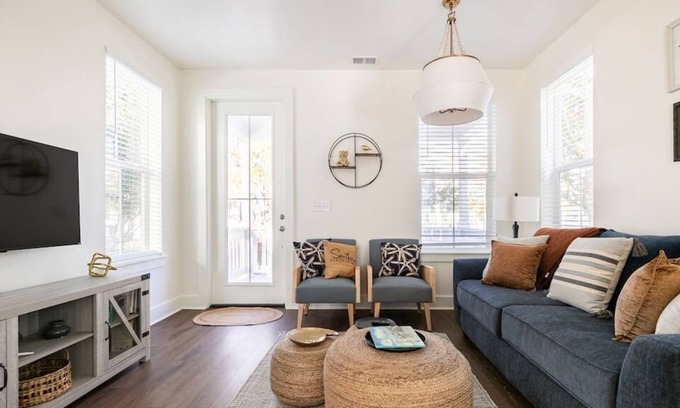 Ocean Springs Cabaña | Hope Cottage - Close to Bistros, Beach