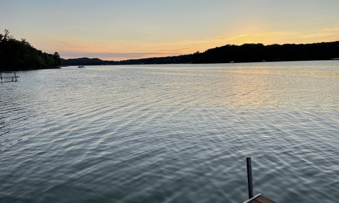 New Era Cabaña | Hope Floats Cottage on Stony Lake