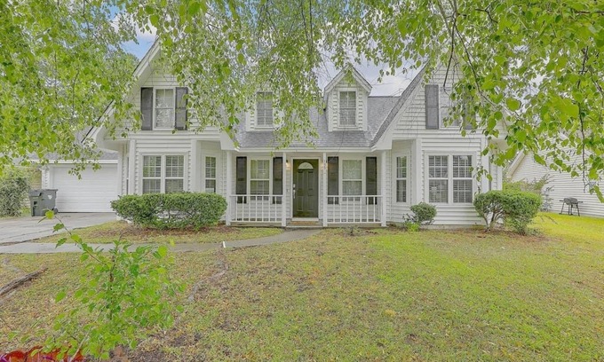 Summerville Casa | Hopper · CHAS, SUMMRVLL/NEXTON Comfort Near Everything!