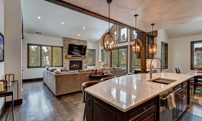 Baldy Mountain Casa | Hoppre Haus