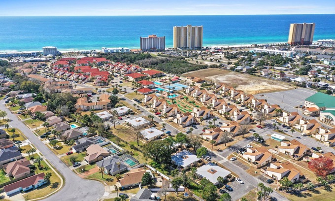 West Panama City Beach Condominio | Horizon South Resort by Panhandle Getaways