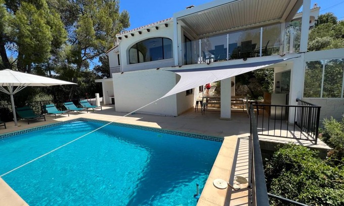 Orba Villa | HORIZONTE - Fabuloso chalet con piscina privada. Wifi gratis.