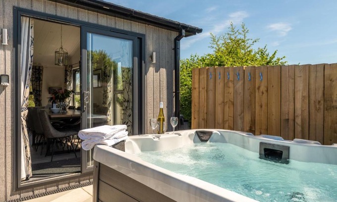 Lifton Casa | Hornbeam Lodge, 19 Roadford Lake Lodges