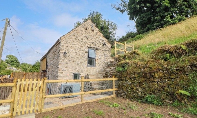 Bonsall Cabaña | HORSEDALE BARN, pet friendly, character holiday cottage in Bonsall