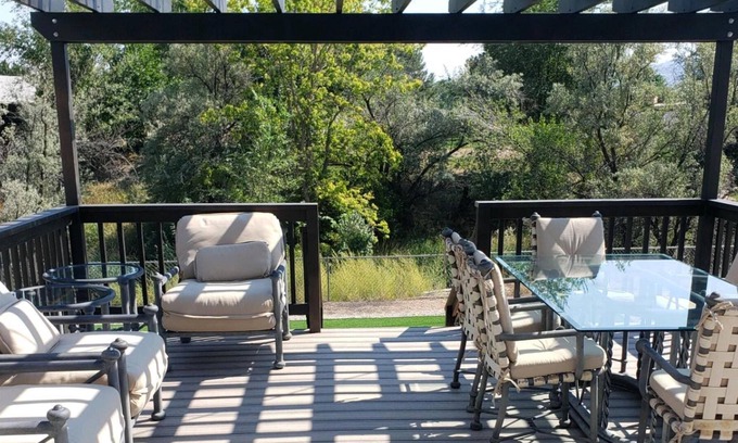 Fruita Casa | Horseplay - Sophisticated-Country, Stylish & Cozy