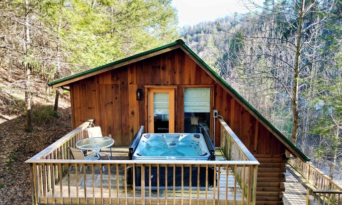 Slade Cabina | Horseshoe Falls-RRG-Hot tub!