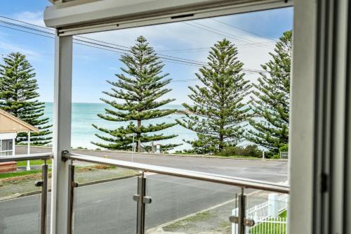 Port Elliot Casa | Horseshoe View 1A Scrymgour Rd Port Elliot - No Linen Included