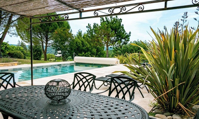 Les Farges Casa | Hortense, villa bellamente situada con piscina privada cerca de Montignac