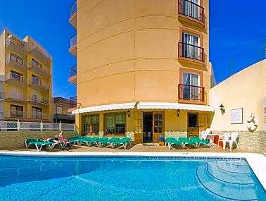 Sant Antoni de Portmany Hotel | Hostal Adelino