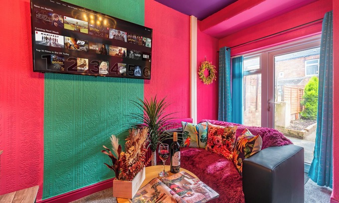 Hull Casa | Hosanna Merci Showy 3 Bedrooms Cozy Central House