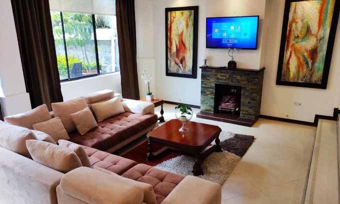 Las Tolas Apartamento | Hospedaje en Quito Norte, Apartamento & Suite independientes