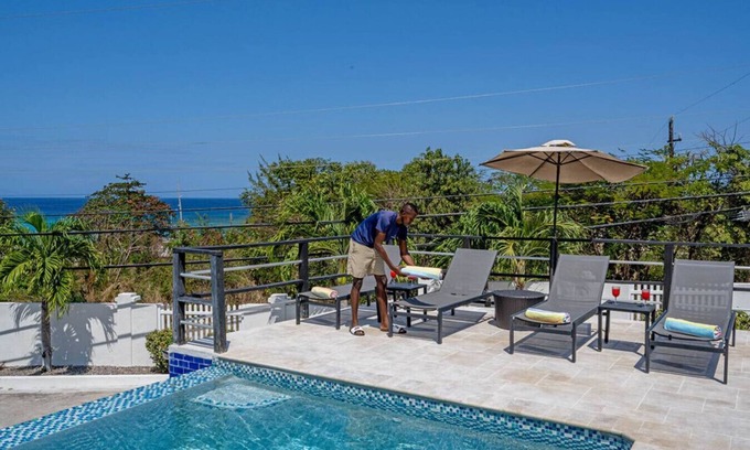 IronShore Estates Casa | HOSPITALITYEXPERT 2BR Townhouse #2 MoBay, Sleeps 6 - Pool, Beach & Private Chef