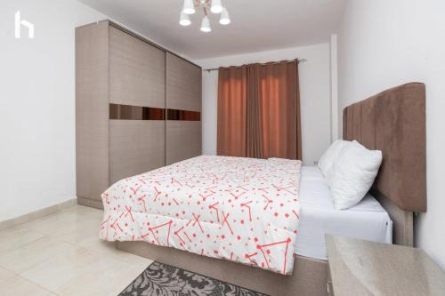 Al Rehab Apartamento | Host Prime Three Bedrooms Rehab city