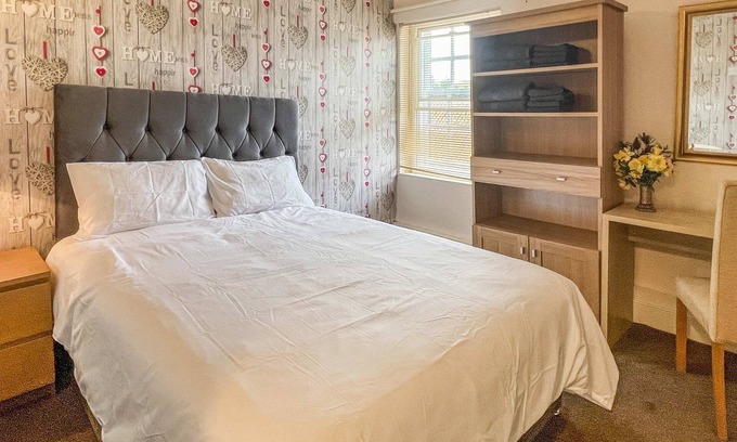 Melksham Apartamento | Host & Stay | Apartment 4, Church Walk