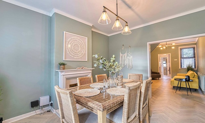 Hereford Casa | Host & Stay | Barton Road House