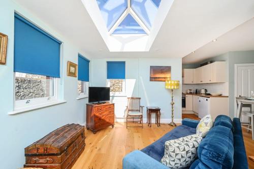 Rottingdean Casa | Host & Stay - Blue Bolthole on Vicarage Lane