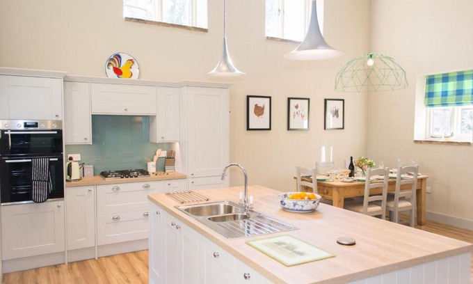 Irstead Casa | Host & Stay - Boathouse Barn