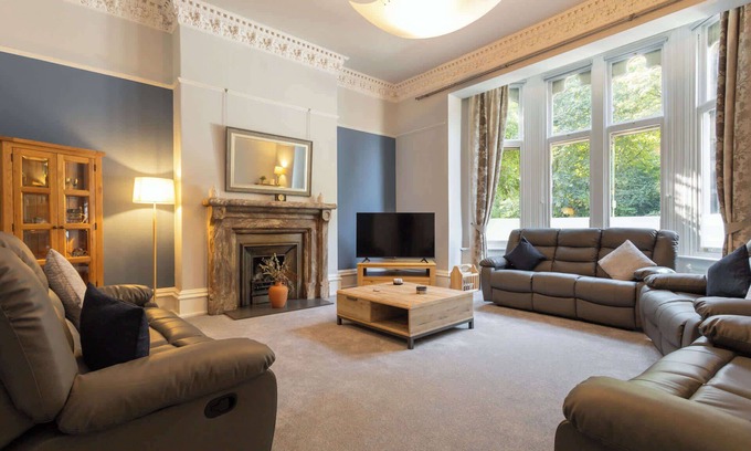 Carlisle Casa | Host & Stay | Chatsworth Townhouse I
