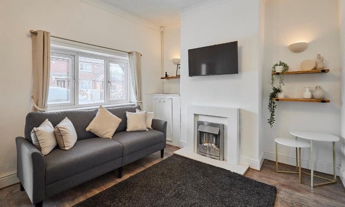 Lowton Casa | Host & Stay - Church Street