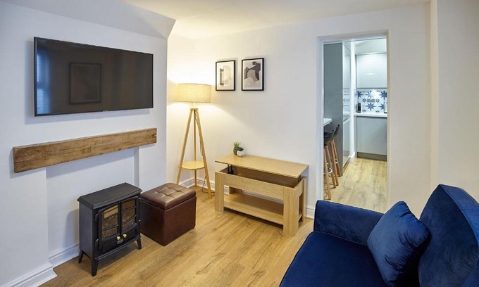 Whitby Casa | Host & Stay - Clinker Cottage