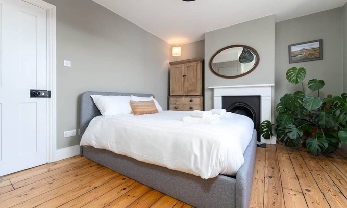 Brighton Casa | Host & Stay | Grove Townhouse