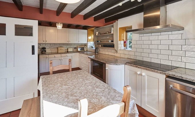 Pickering Casa | Host Stay Hall Garth